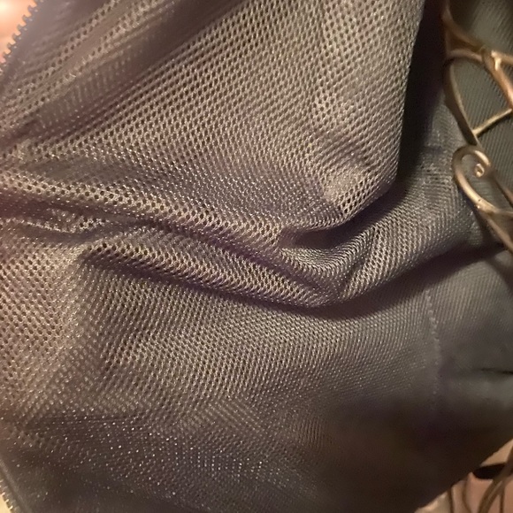 Woman’s Under Armour Jacket NWOT! light jacket - Picture 6 of 8